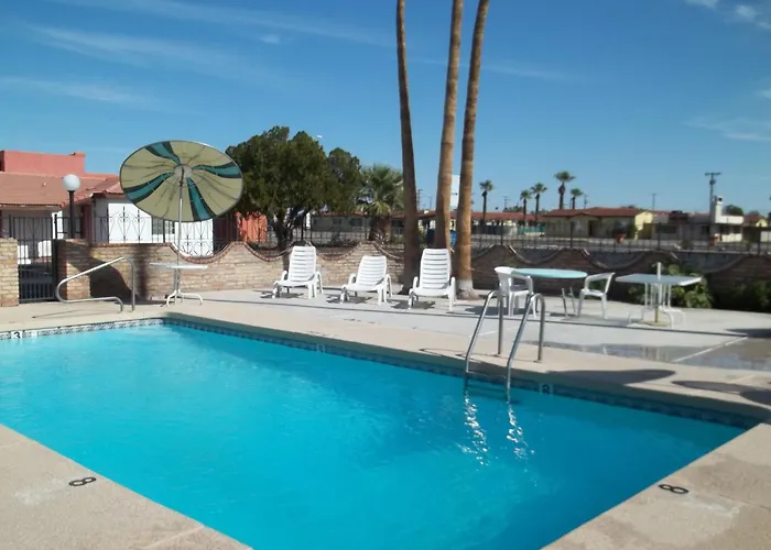 Hacienda Motel 2*