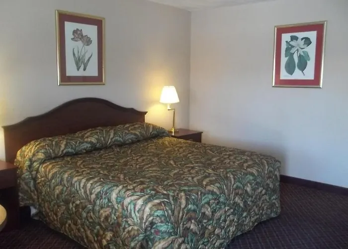 Hacienda Motel 2*