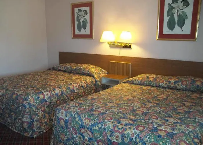 Hacienda Motel 2*