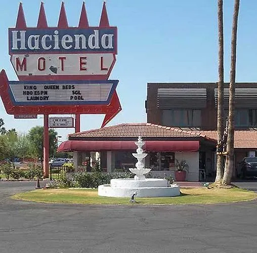 Hacienda Motel 2*